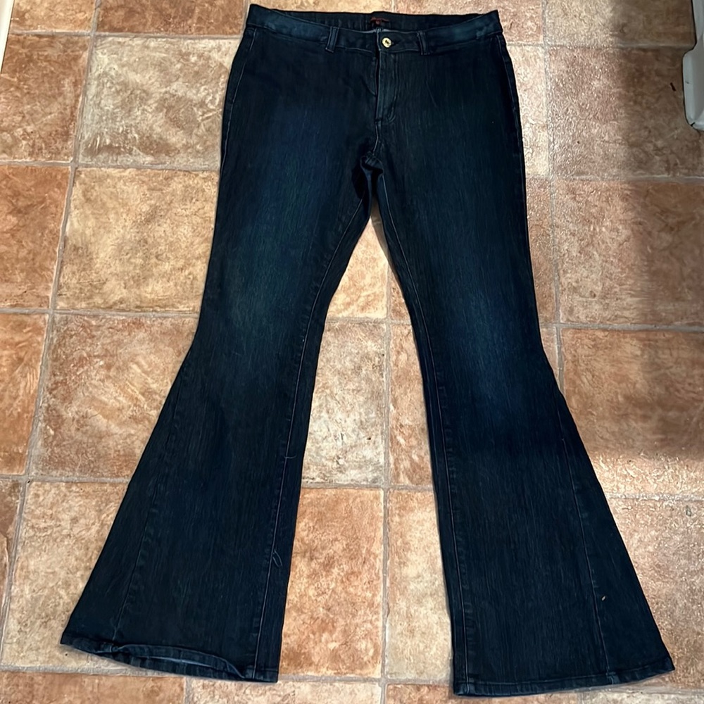 Sofia by Sofia Vergara Denim Flare bottom Jeans